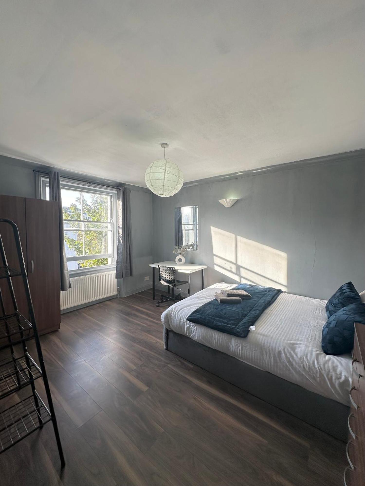 Luxury Room In A 4 Bedroom Flat! 4 Minutes Walk To Kingscross, St Pancras Londra Exterior foto