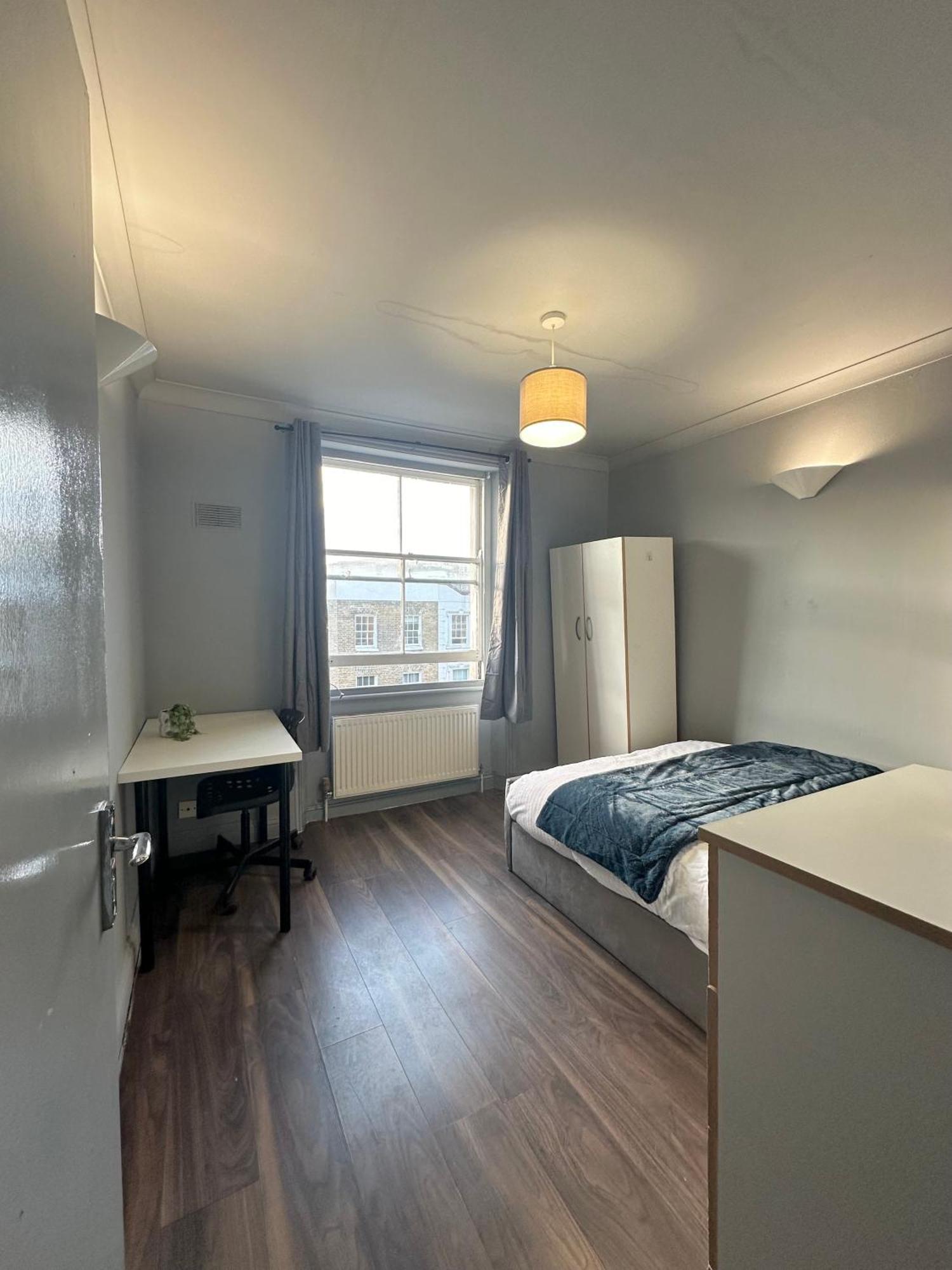 Luxury Room In A 4 Bedroom Flat! 4 Minutes Walk To Kingscross, St Pancras Londra Exterior foto
