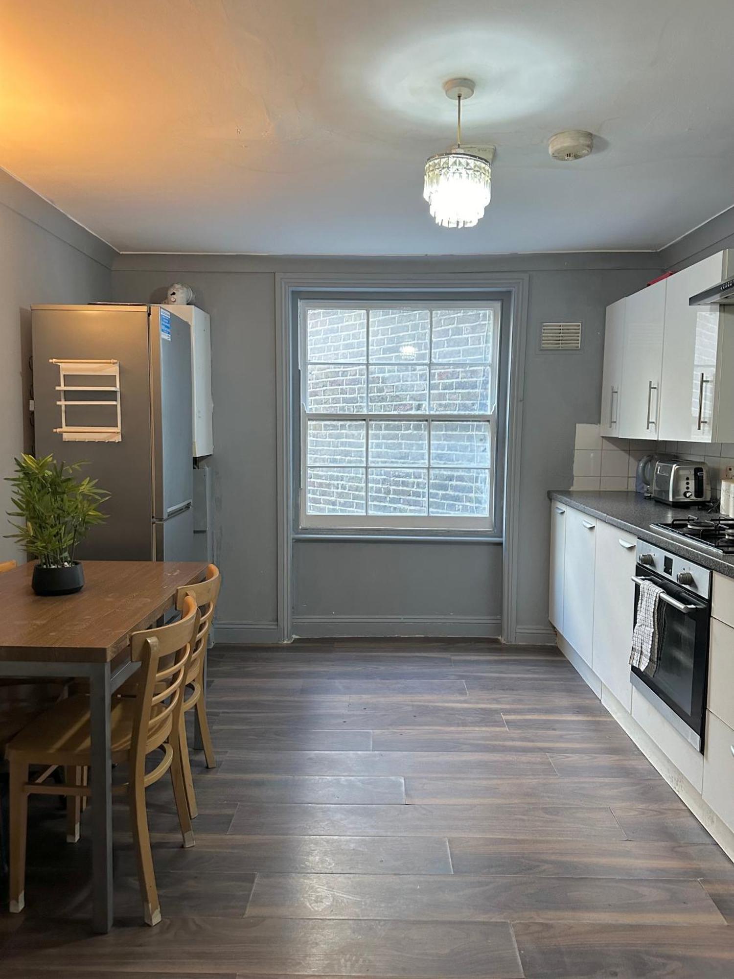 Luxury Room In A 4 Bedroom Flat! 4 Minutes Walk To Kingscross, St Pancras Londra Exterior foto