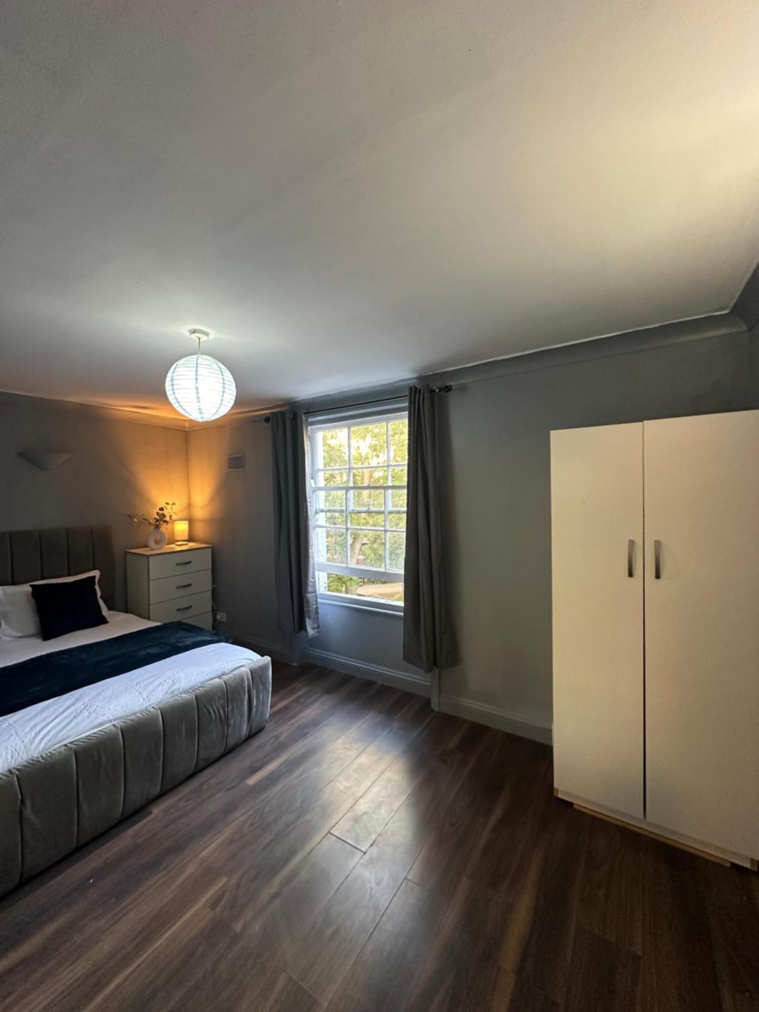 Luxury Room In A 4 Bedroom Flat! 4 Minutes Walk To Kingscross, St Pancras Londra Exterior foto