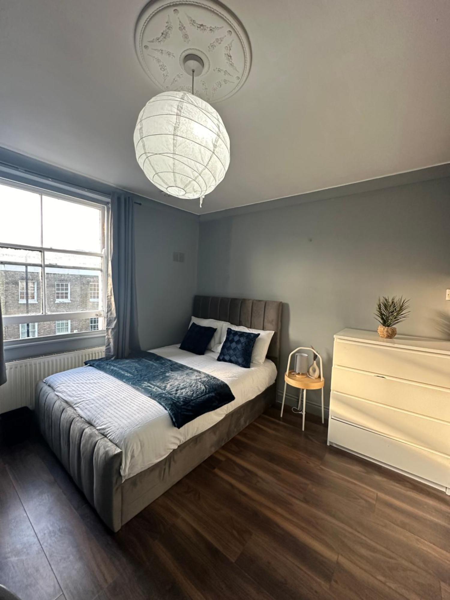 Luxury Room In A 4 Bedroom Flat! 4 Minutes Walk To Kingscross, St Pancras Londra Exterior foto