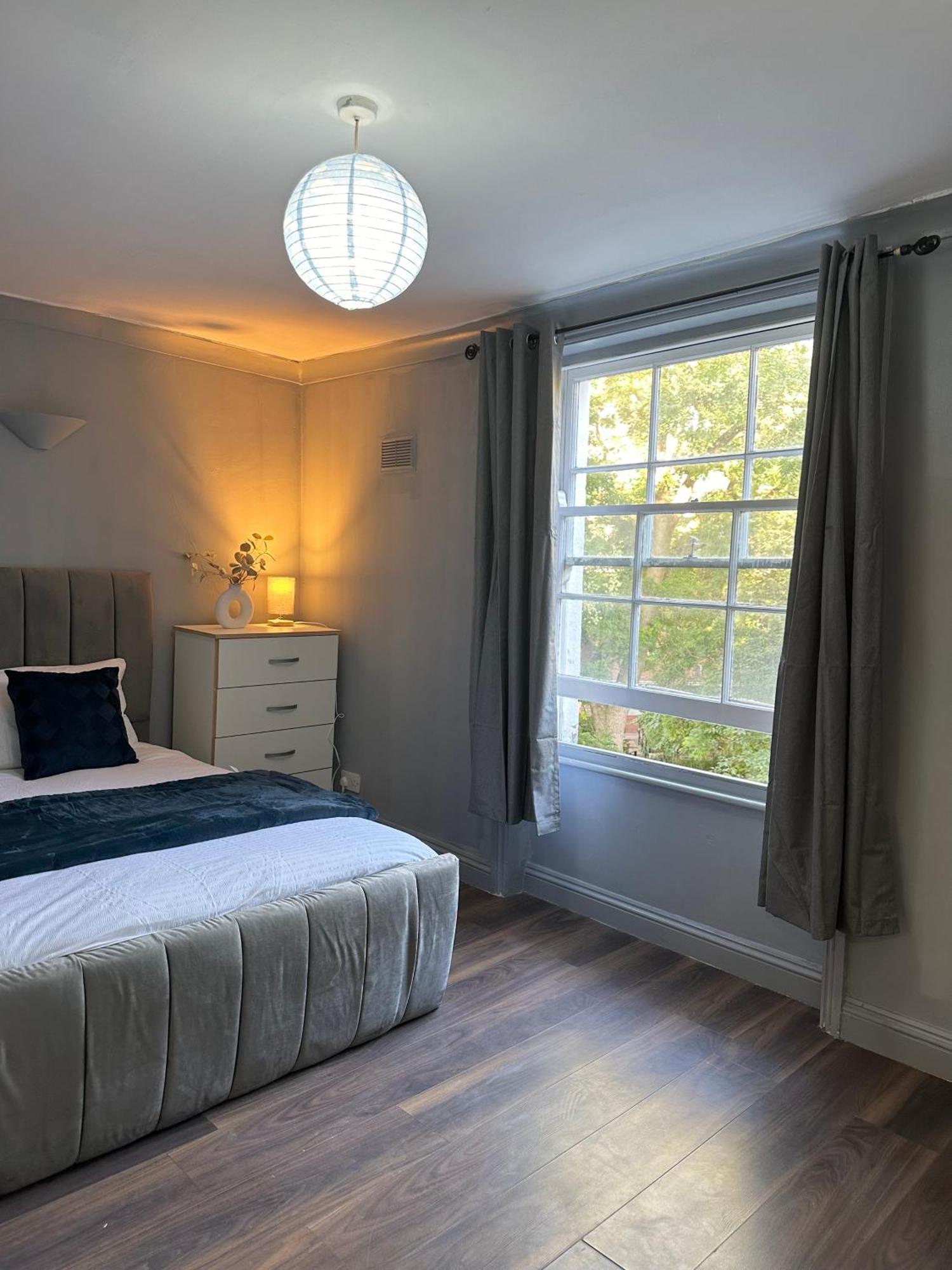 Luxury Room In A 4 Bedroom Flat! 4 Minutes Walk To Kingscross, St Pancras Londra Exterior foto