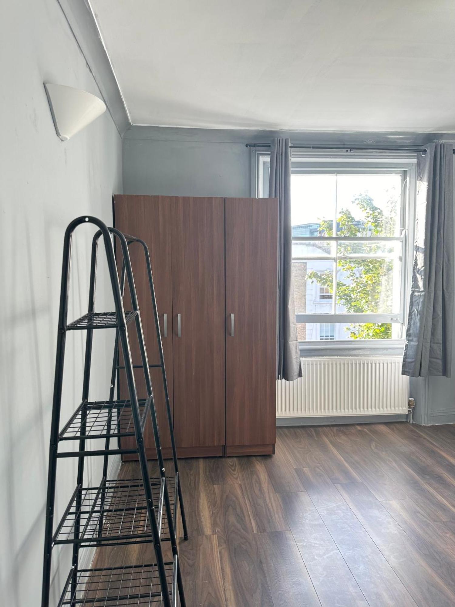 Luxury Room In A 4 Bedroom Flat! 4 Minutes Walk To Kingscross, St Pancras Londra Exterior foto