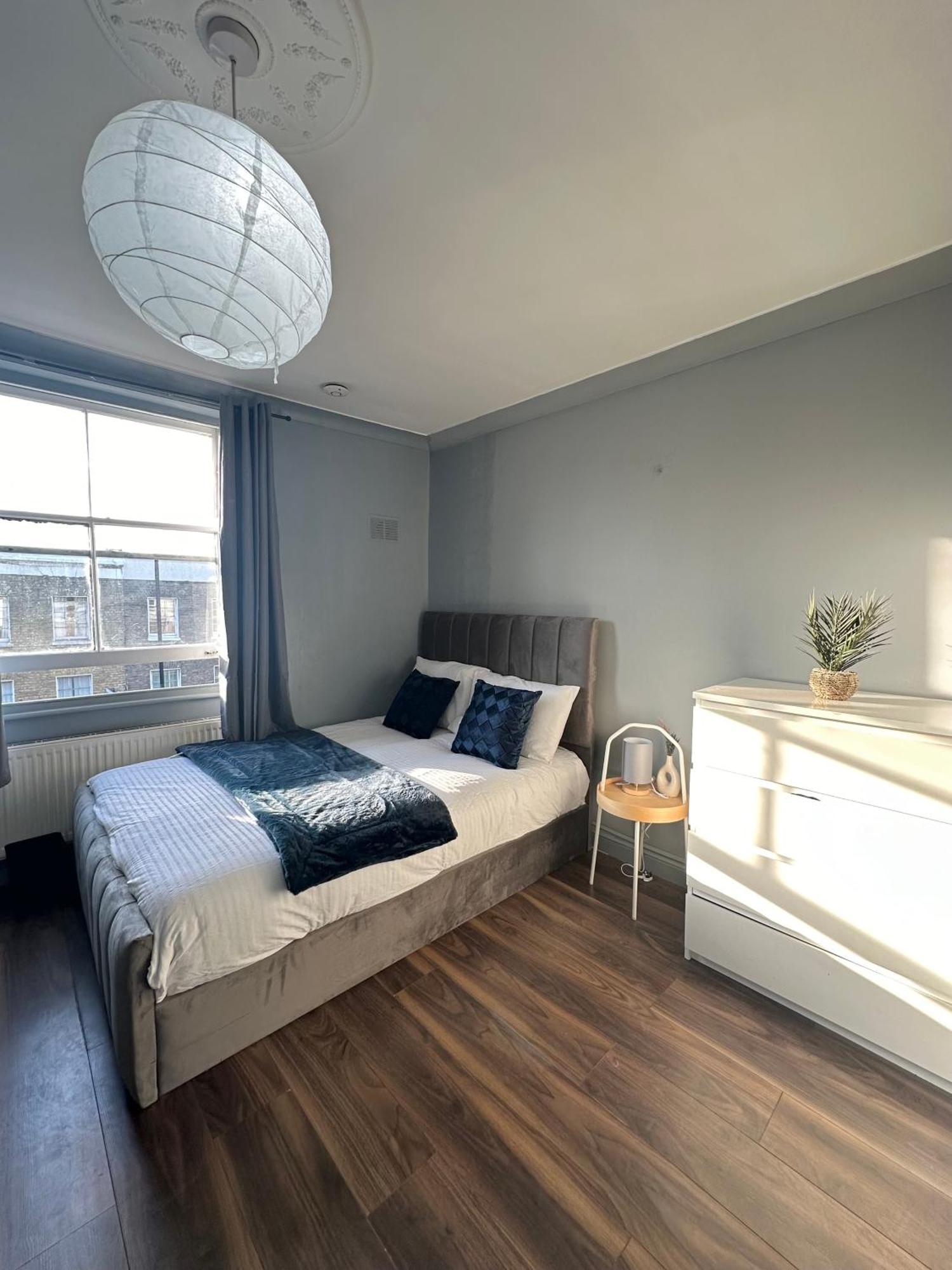 Luxury Room In A 4 Bedroom Flat! 4 Minutes Walk To Kingscross, St Pancras Londra Exterior foto